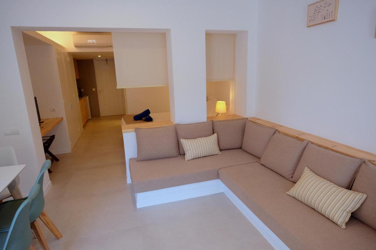 Hotel Calina Cadaques Exterior photo