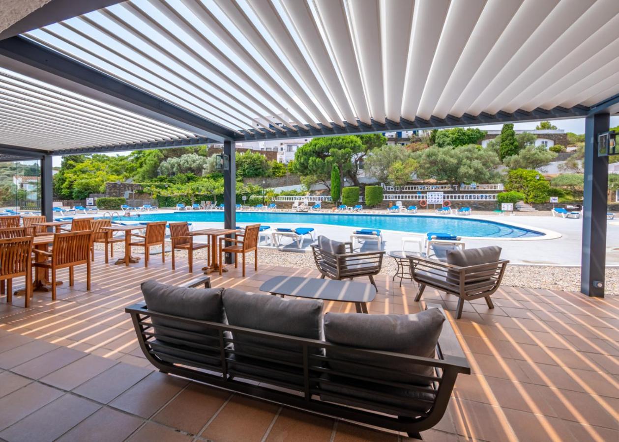 Hotel Calina Cadaques Exterior photo