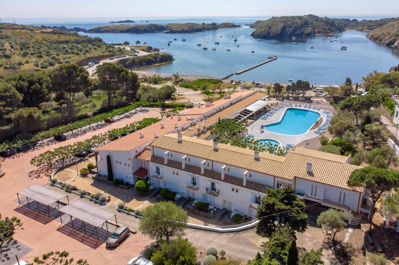 Hotel Calina Cadaques Exterior photo