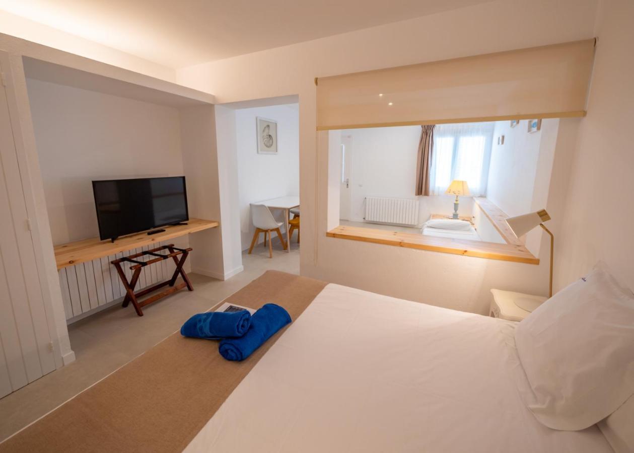 Hotel Calina Cadaques Exterior photo