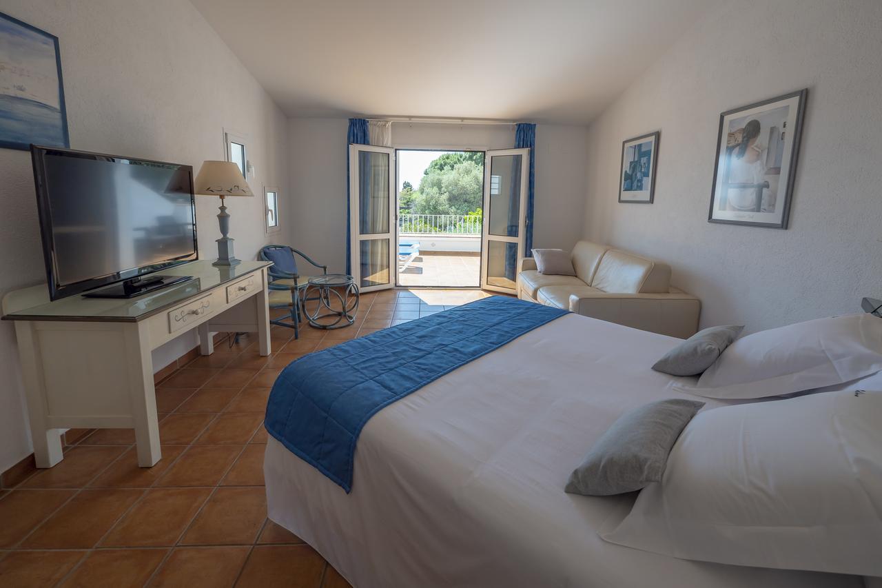Hotel Calina Cadaques Exterior photo