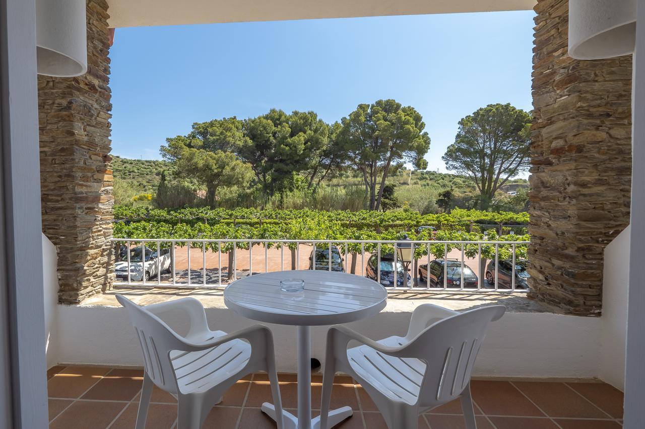 Hotel Calina Cadaques Exterior photo